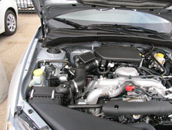 Subaru Motorraum mit K&N Luftfilter