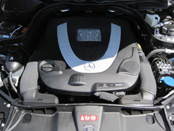 K&N Ersatz Luftfiltern können in Mercedes-Benz G Class, S Class, R Class, SL und SLK Class, GL und GLK Class und C Class Modellen installiert werden.