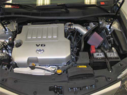 Ein K&N Lufteinlass installiert auf einem 2012 Toyota Camry 3,5 L.